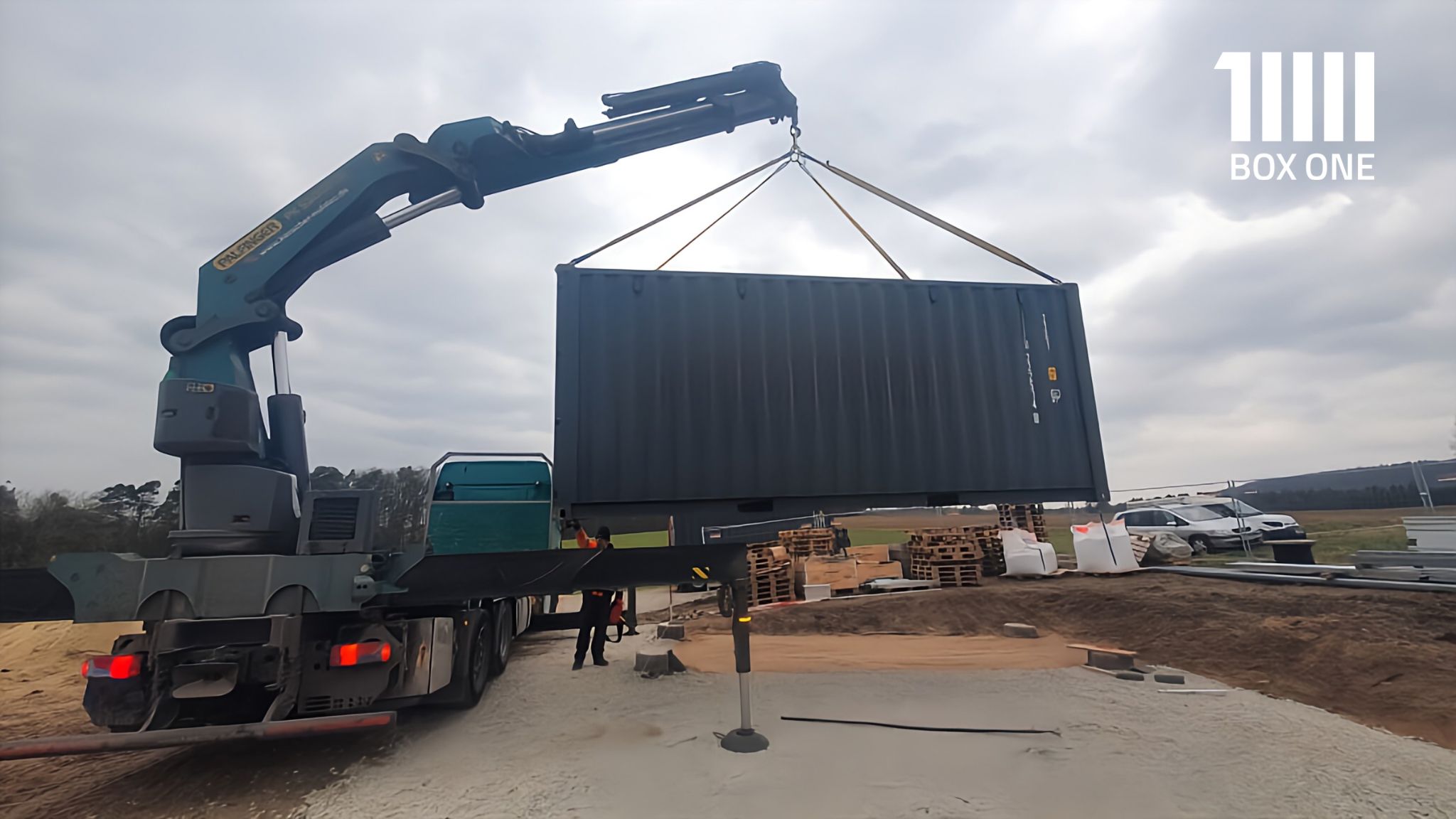 Seecontainer Lieferung per Kran